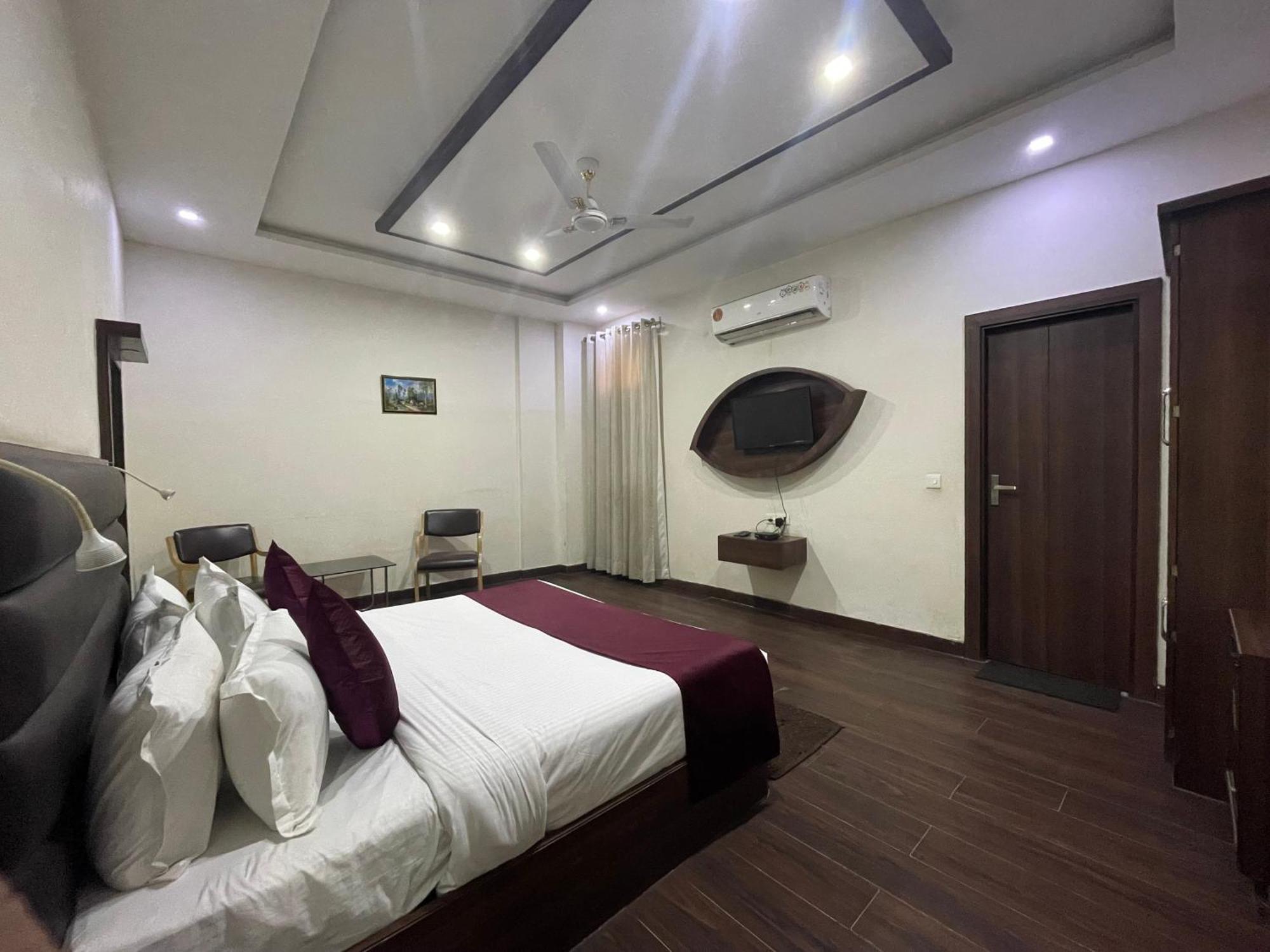 אגרה Hotel Opal Courtyard מראה חיצוני תמונה