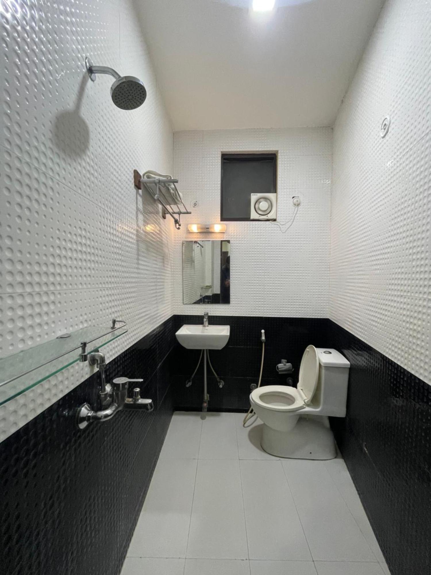 אגרה Hotel Opal Courtyard מראה חיצוני תמונה