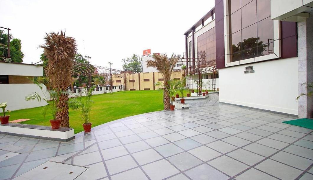 אגרה Hotel Opal Courtyard מראה חיצוני תמונה