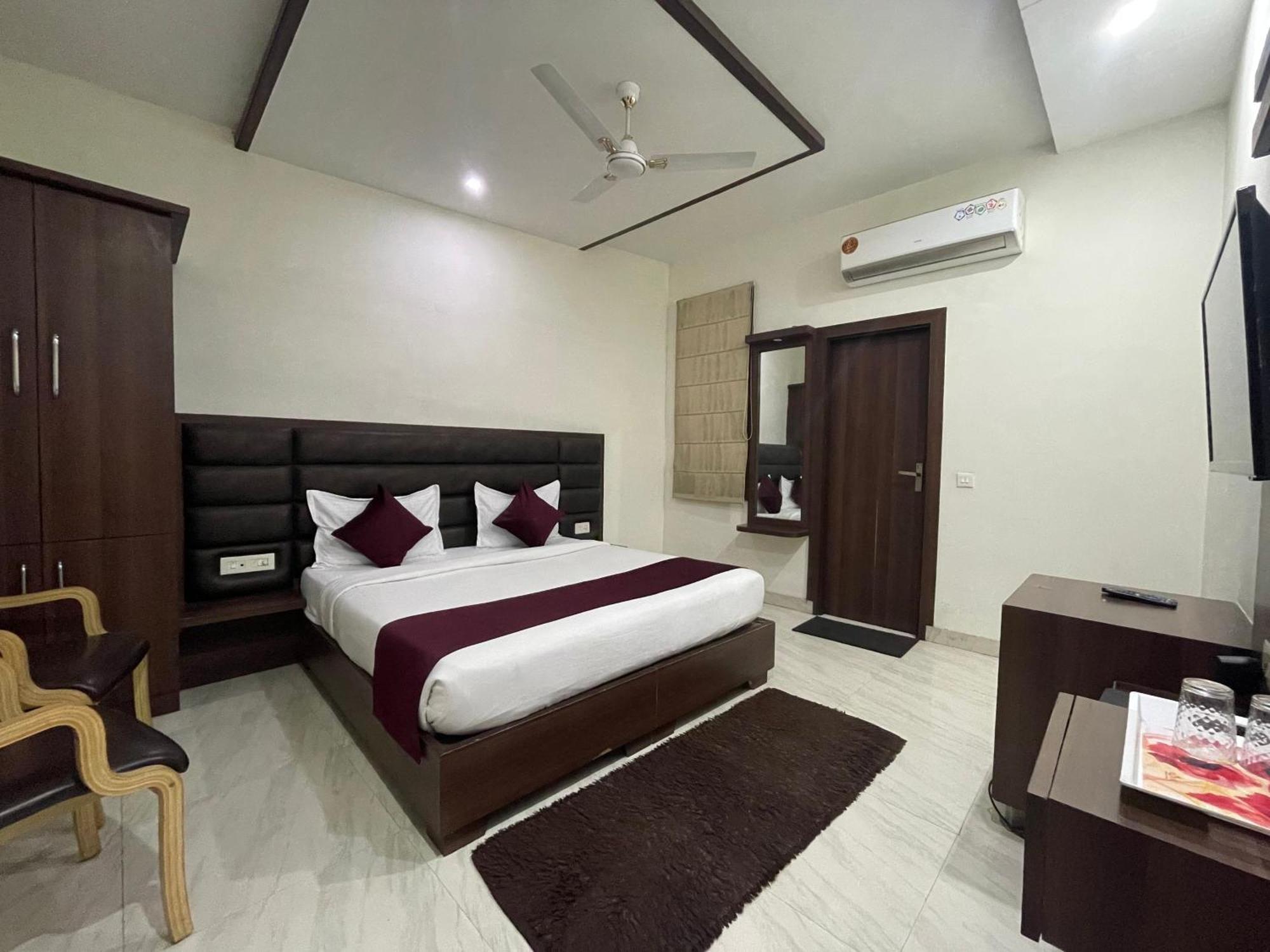 אגרה Hotel Opal Courtyard מראה חיצוני תמונה